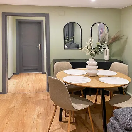 Gemuetliche Oase In Der Innenstadt, Zwei Minuten Zum Rathaus Appartement