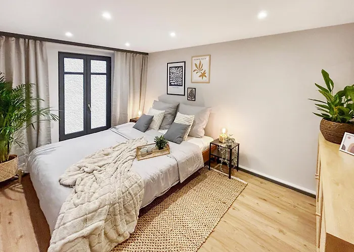 Gemuetliche Oase In Der Innenstadt, Zwei Minuten Zum Rathaus Appartement